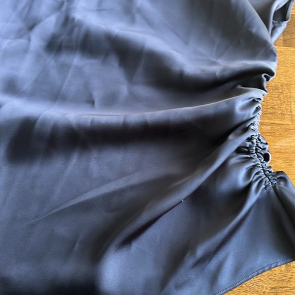 Women top - Picture 2 of 4